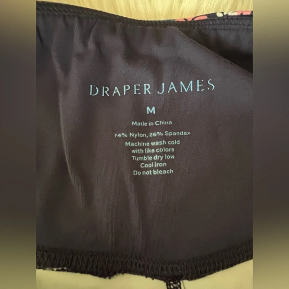 Draper James Leggings in All Over Ditzy Floral - Picture 6 of 6